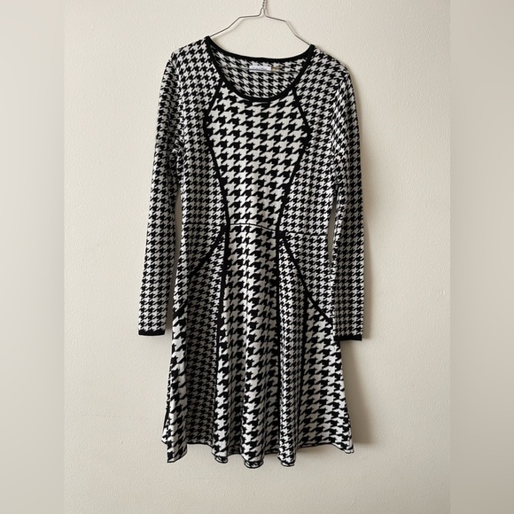 Winter Dress Calvin Klein - Picture 3 of 4